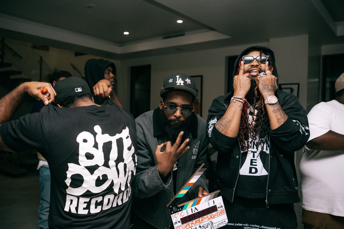 Sunlit.Media tweet media