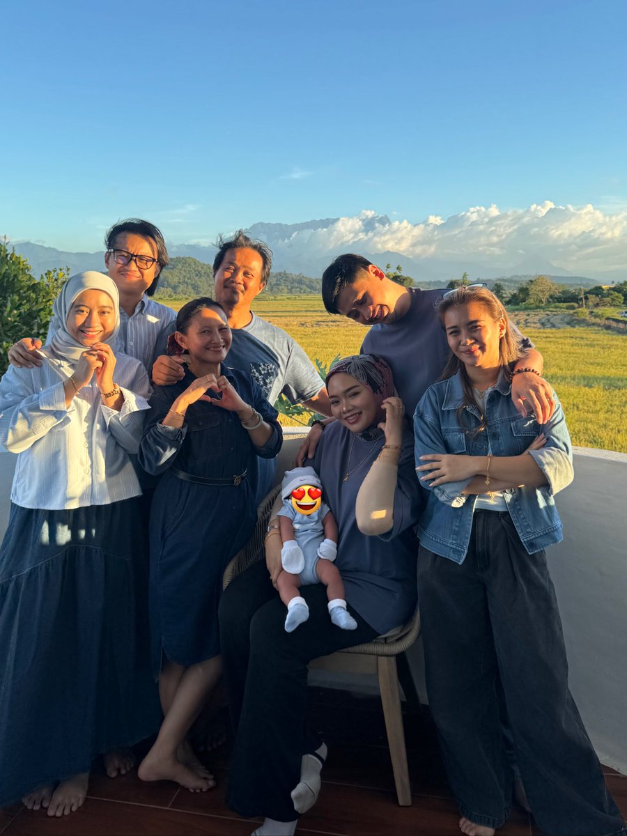 TehaEppy's tweet photo. Family in law ❤️ 
CNY 2026 https://t.co/X0GmnYjtqL