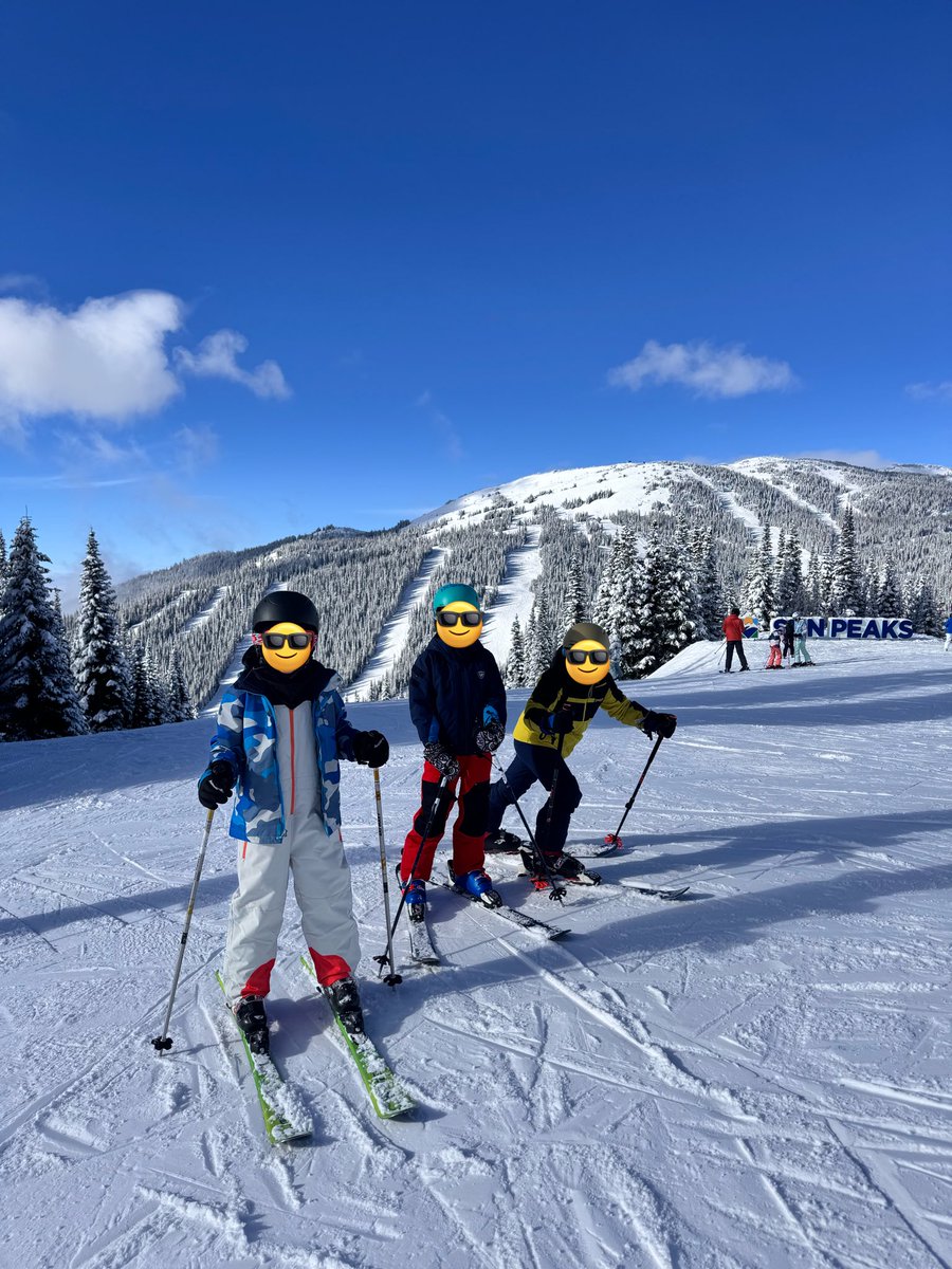 bw_elsa's tweet photo. Took the family to Sun Peaks resort for the mid winter break. Met with friends and had such a fun time despite the freezing temperatures! https://t.co/LiJRerwr9J