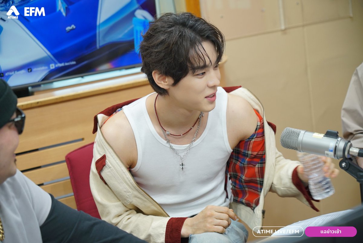 เธอชอบฉันตรงไหนให้เอาปากกามาวง💖✍️
.
แฉข่าวเช้า วันนี้ต้อนรับศิลปินและนักแสดงสุดฮอต ยุนซอบิน ที่กลับมาไทยรอบนี้พิเศษกว่าที่ผ่านมา เพราะเขาจะพาแฟน ๆ ไปสัมผัสความสนุกแสนอบอุ่นด้วยกันในงาน 2026 YOON SEOBIN FAN MEETING IN BANGKOK <NOW MY PLAYLIST: WITH YOU> วันเสาร์ที่ 21 กุมภาพันธ์