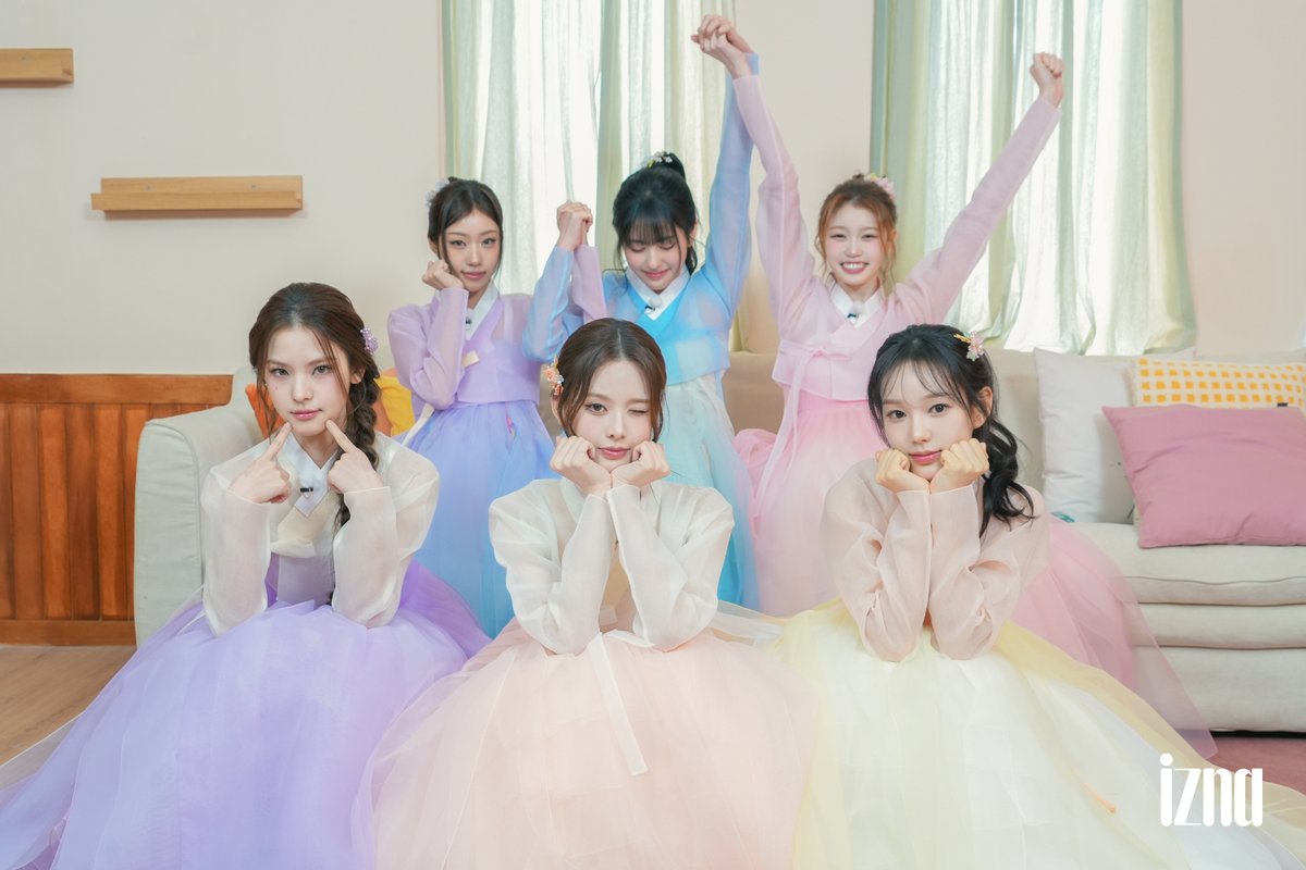 [To. naya🎁]

이즈나의 방 - 설 특집 Special Photo

🔗 artist.mnetplus.world/main/stg/izna/…

#izna #이즈나
#naya #나야