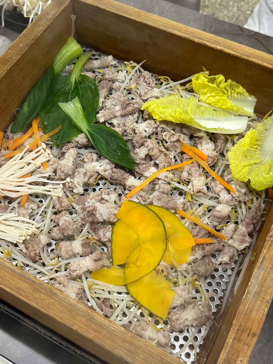 yangpamabda's tweet photo. 스위치온 다이어트로 한 달 만에 6kg 감량한 후기 타래🥗💪🤍

+ 4달 동안 몸무게 유지중
+ 운동 안함

🥵의지박약이라 다이어트 한 번도 성공 못해봄
🥵폭식, 밤낮바뀜으로 인생 최고 몸무게 찍음
🥵천천히 찌는 대신 아예 안 빠지는 체질임
이런 쓰레기 몸뚱아리인 저도 성공했습니다.. 도전해보세요!!!