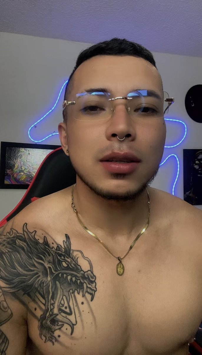 Hank_ful's tweet photo. Many options, choose the best one for you! 😏🔥

1️⃣
https://t.co/DfvXV4cxT5
2️⃣
https://t.co/U5MbeDGWed
3️⃣
https://t.co/eNrkcjDsFZ

#WebcamModel #Chaturbate #stripchat
#Fansly #ModelLite
#AdultContent #LGBTQModel #GayContent #onlyfans 
#gay #tattogay 
#MuscleBoy #hot https://t.co/pah23KaAmh