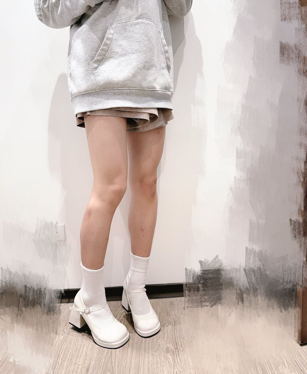 crossyiyi's tweet photo. 大家新年快樂！！！
我過完年回來啦！ https://t.co/GfeFfIB3fG