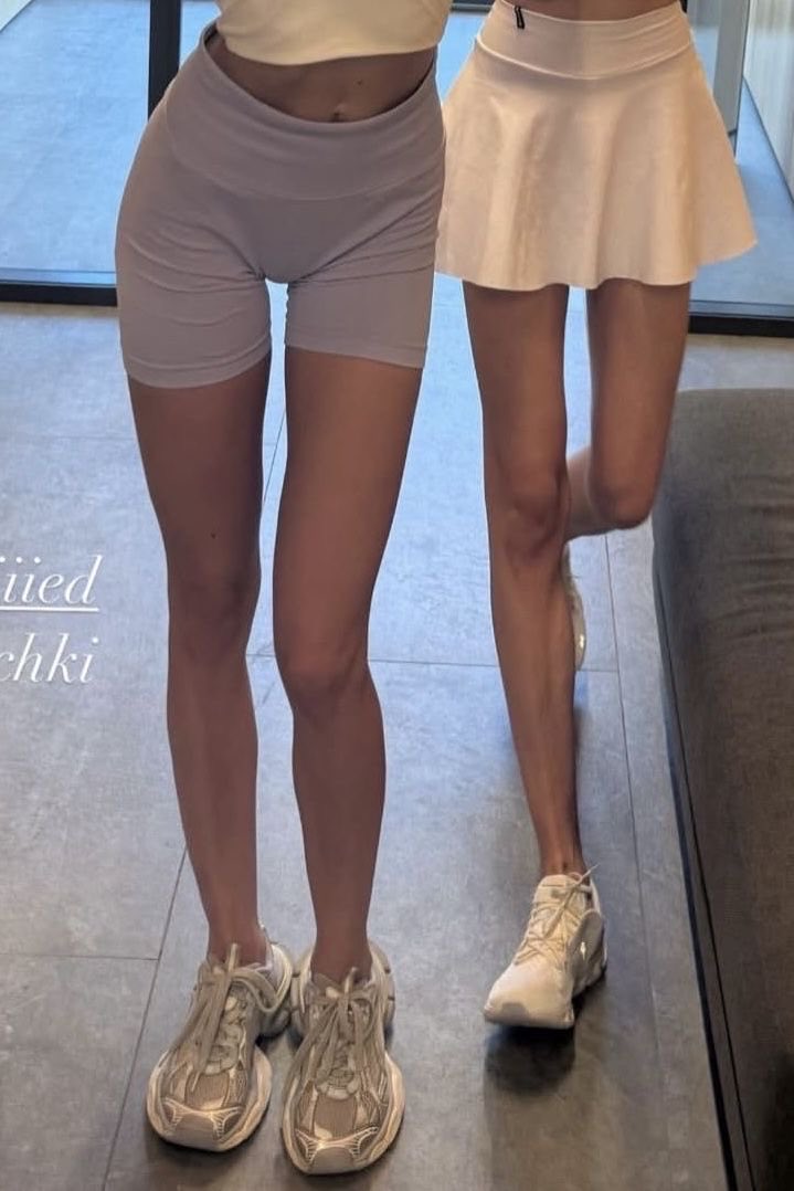 madetobethin's tweet photo. thinking about having tiny calves and a thigh gap https://t.co/uZWm8cKipB