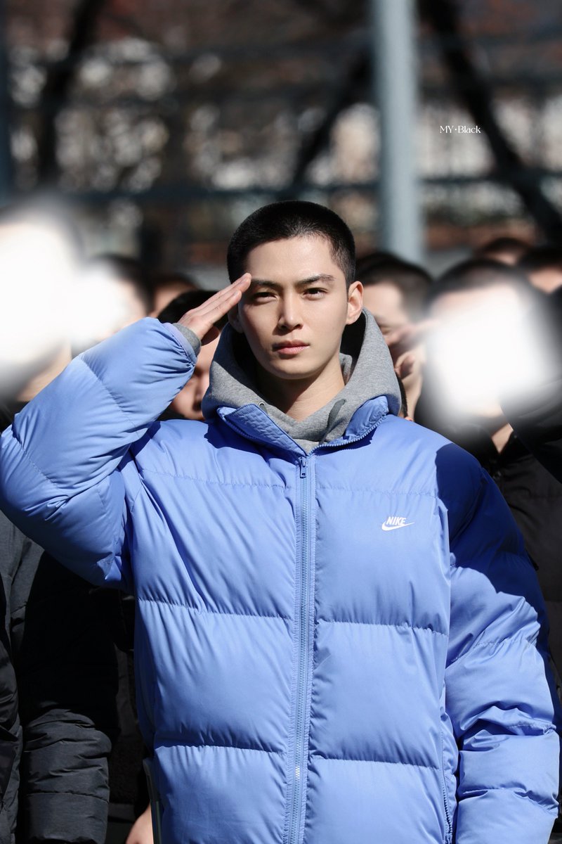 myblack_0717's tweet photo. · 260219 | 훈련소 입소

🫡

#한겸박물관 
#OMEGA_X #오메가엑스 
#한겸 #HANGYEOM #송한겸 https://t.co/DBdFeb0wr0