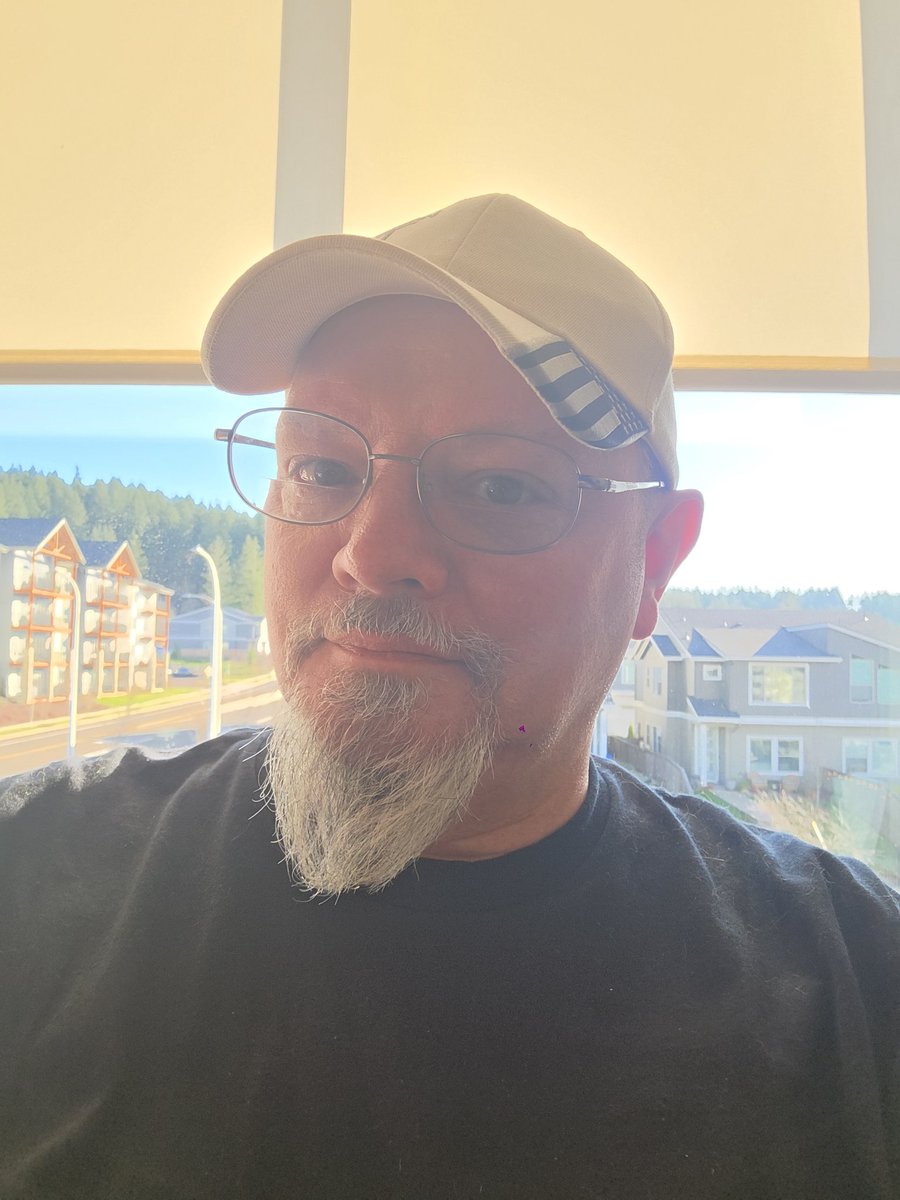 I'm celebrating 1 year, 8 months, and 18 days clean and sober from HRT, trauma, and gender dysphoria.

THANK YOU, JESUS! ✝️🙏