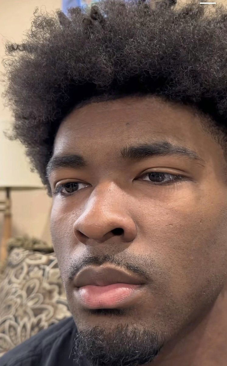 desiredaki's tweet photo. @cuppupheads_ me looking at the replies (why can’t everyone just be happy) https://t.co/0vNsrraHKX
