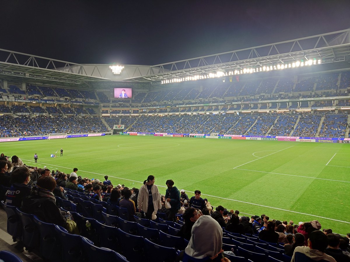 WJ04's tweet photo. いつも仲良くしてくれる親友と

遅めの新年会をして

万博パナスタにガンバ戦

観にいきました

やっぱり生で観ると盛り上がるわ

ビール美味しいわで

テンションがあがりました

そんな帰り道

なぁ、またダーツやらんか？

ってことで

また親友とダーツやり始めることに

さぁ、練習すっぞー https://t.co/lceB0k6Ctr