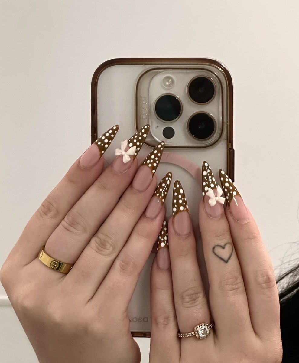 ScarrHanna's tweet photo. nail? https://t.co/Xjq6QC6nhF