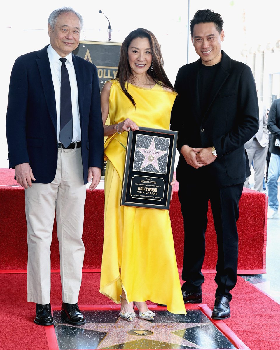 Congratulations to Tan Sri Michelle Yeoh on receiving her star on the Hollywood Walk of Fame! ⭐🇲🇾

From Ipoh to Hollywood, from kung fu kicks to Oscar glory 🎉 Michelle Yeoh 楊紫瓊has shown the world that Malaysian talent knows no borders 🥰

“The path from Malaysia to here