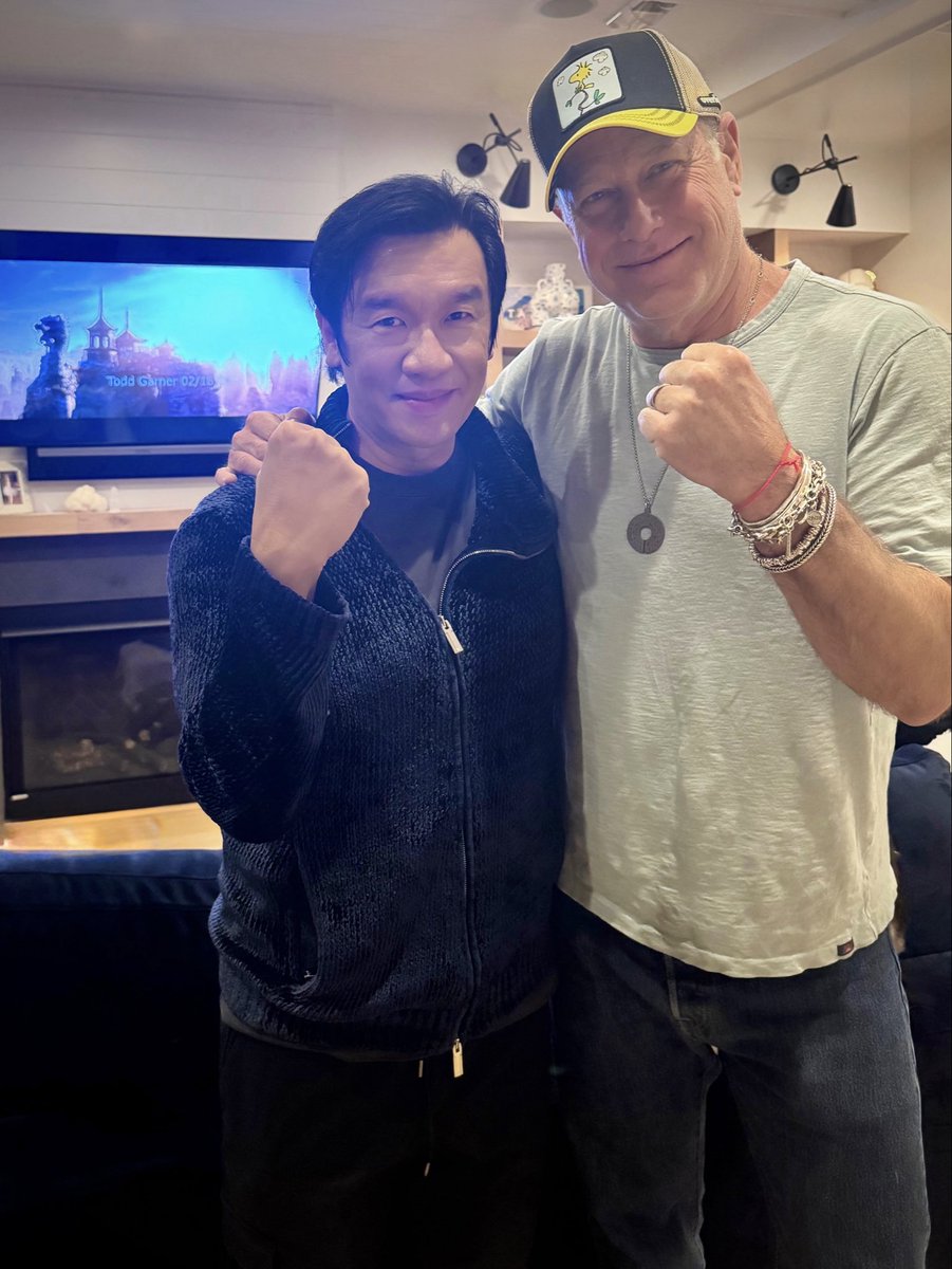 Todd_Garner's tweet photo. Fun night with this legend. #MortalKombat #MortalKombatMovie https://t.co/A1gkXhQXq3
