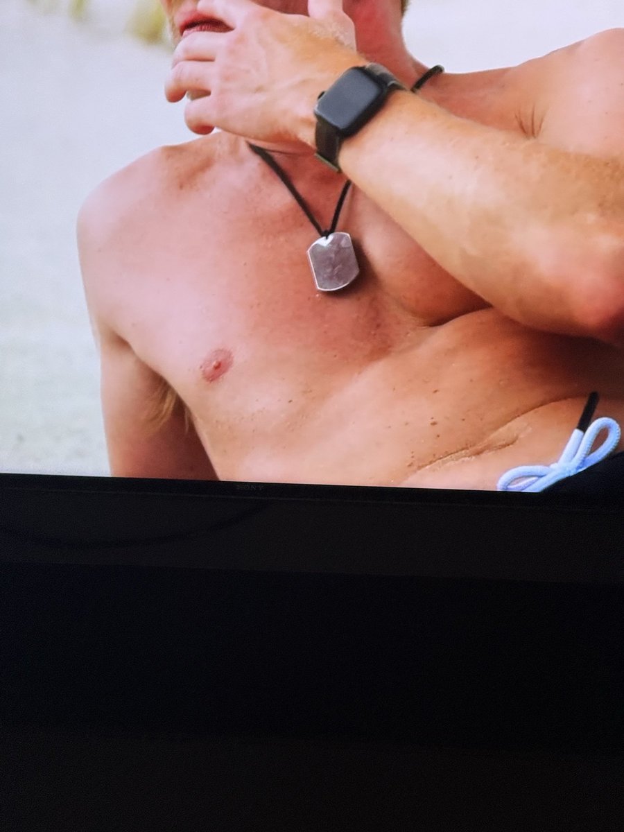 Melidac23's tweet photo. All I could focus on was his long armpit hair  #SummerHouse https://t.co/3lFua4YniX