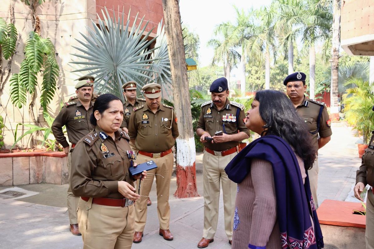POLICE COMMISSIONERATE GAUTAM BUDDH NAGAR tweet media