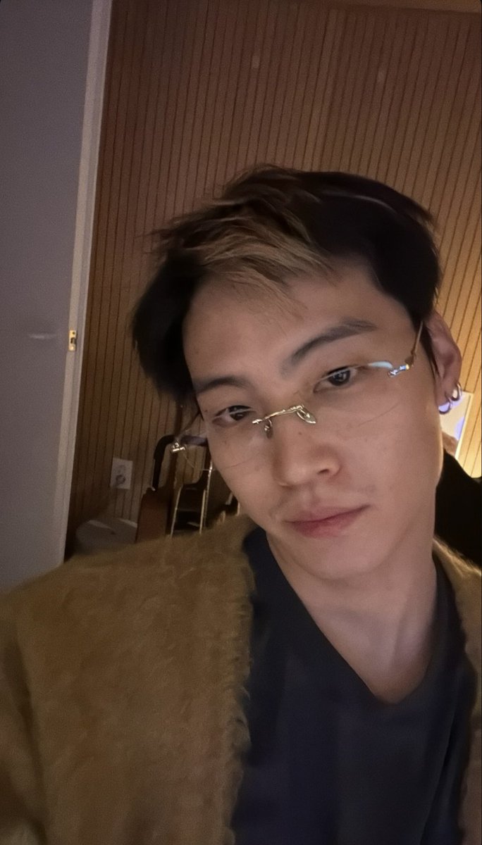 체스~ cess 🧡 tweet media