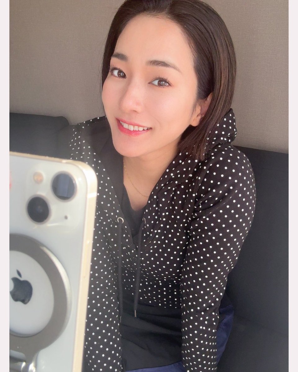 erinahirakawa's tweet photo. 【ご報告】
平川愛里菜、ライバーに挑戦します！✨

それに伴い、一緒に頑張ってくれる
「第1期生」を同時募集
することになりました。

スマホひとつで、家族の時間も大切にしながら自分らしく。
私が所属する事務所はDeNAグループと連携しているので、サポートや報酬面も本当に安心なんです！

一緒に新しい一歩を踏み出しませんか？

#ライバー募集 #平川愛里菜 #新人ライバー