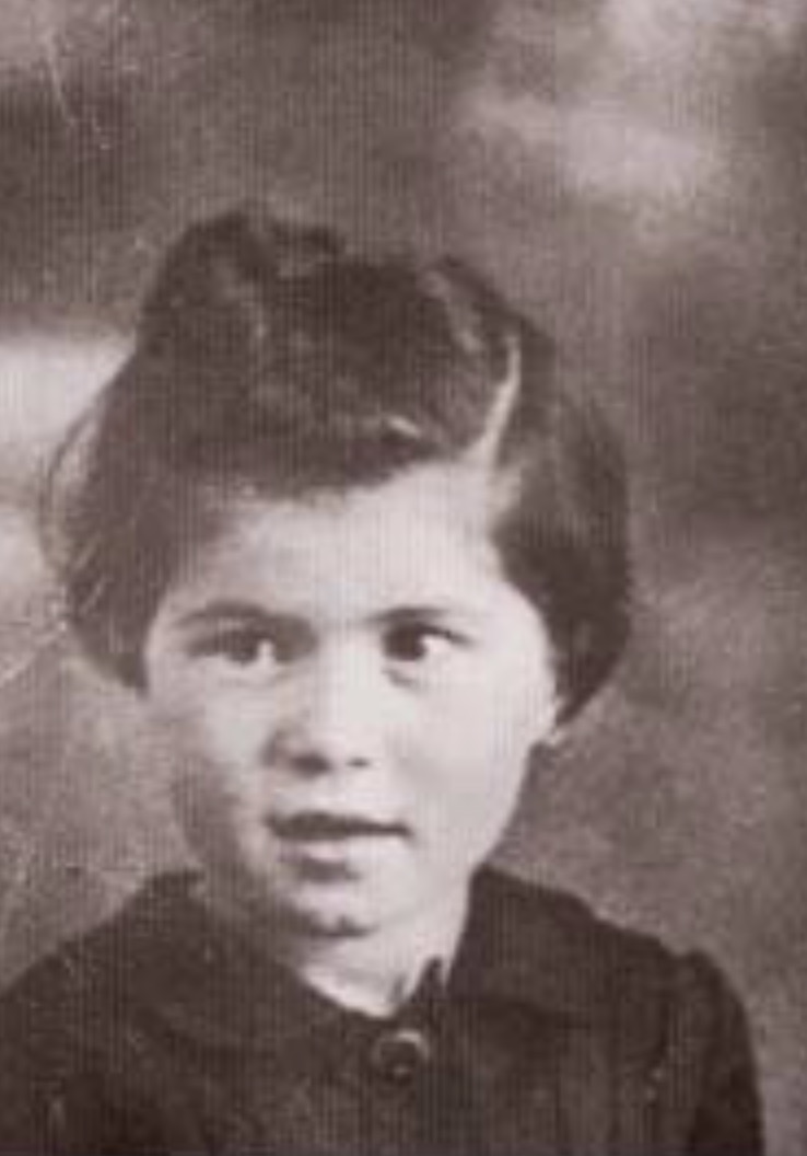 19 February 1936 | A French Jewish girl, Paulette Gotlib, was born in Paris. 

She arrived at #Auschwitz on 19 August 1942 in a transport of 997 Jews deported from Drancy. She was murdered after selection in a gas chamber with 896 other people.