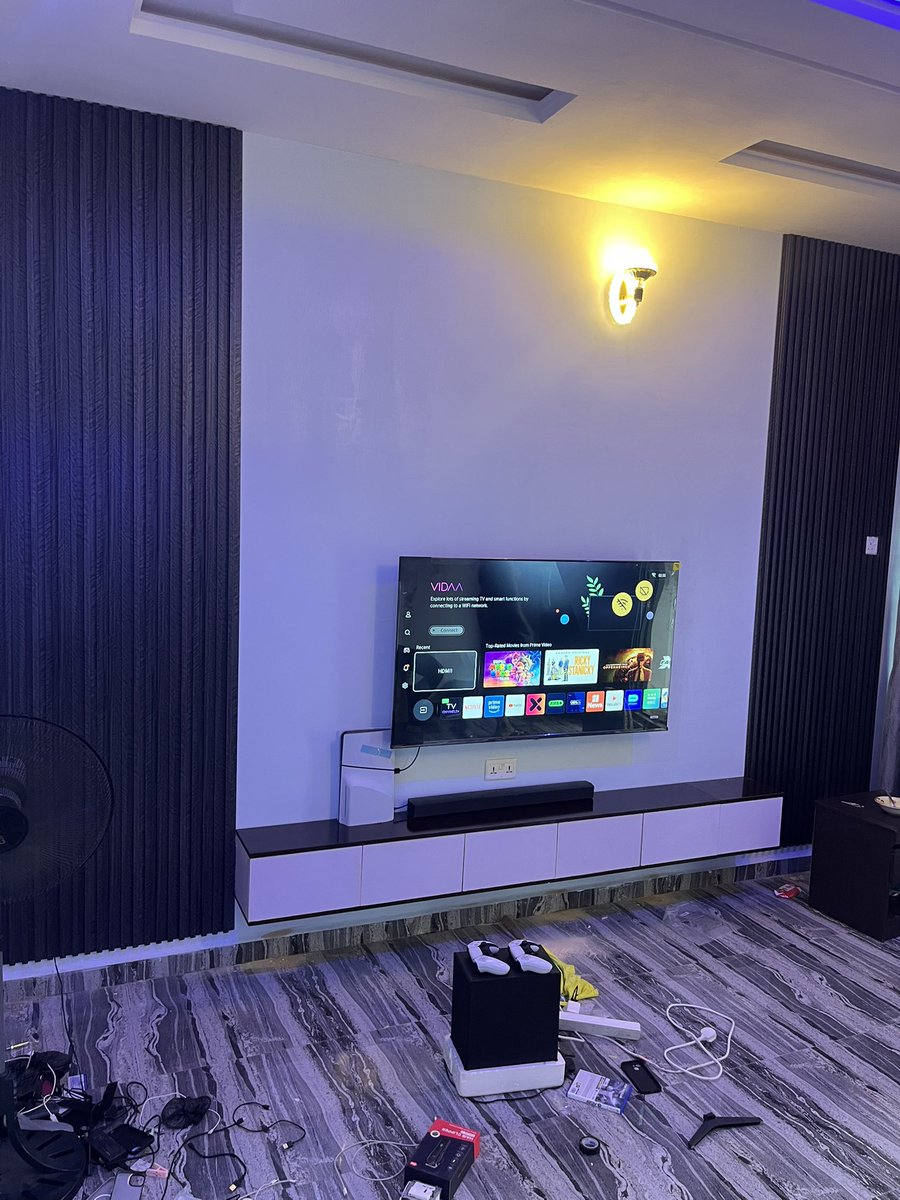 reeyointeriors's tweet photo. Client: I have this tv stand can you repair it and make my parlor look good 
Me: say no more, Merlin Dey here 
#RISERCONCERTD2 https://t.co/pXvWTMoxzw