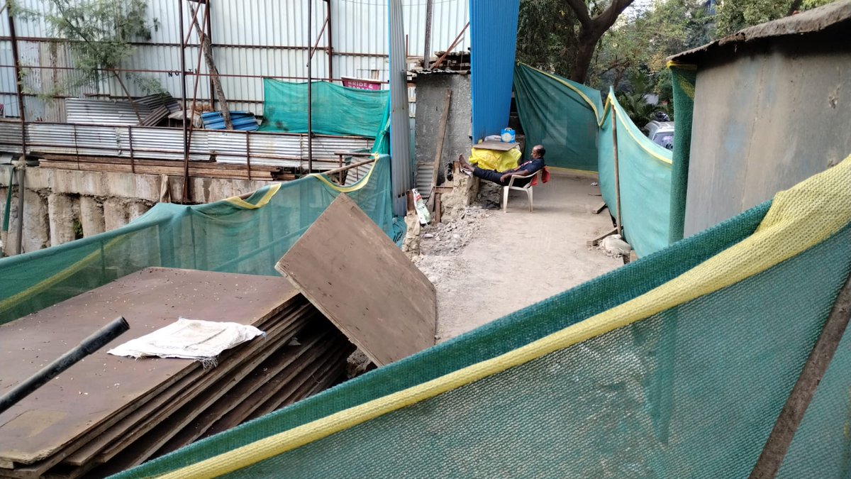 Ashutosh_Buch's tweet photo. A builder has taken over the entire footpath to store construction material, forcing pedestrians onto the road.

Why are such violations allowed to continue?

Kindly intervene urgently

Central Avenue, Santacruz W
Loc : https://t.co/YCwKlaIMKO

@mybmc @MumbaiPolice @mumbaimatterz https://t.co/YCkpXeZSGA