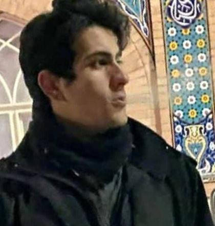 فوری📢📢📢
درخطر اعدام🔴🔴
امیر عباس قراچورلو 18 ساله توسط مزدوران حکومتی دستگیر شد و در خطر جدی اعدام هست
لطفا صداش باشید🙏🏻‼️
#امیرعباس_قراچورلو