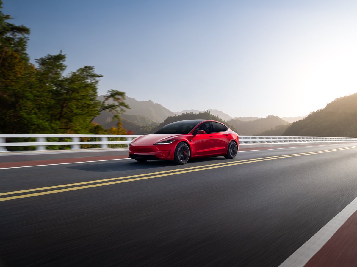 Tesla_Asia's tweet image. Ultra Red♥️