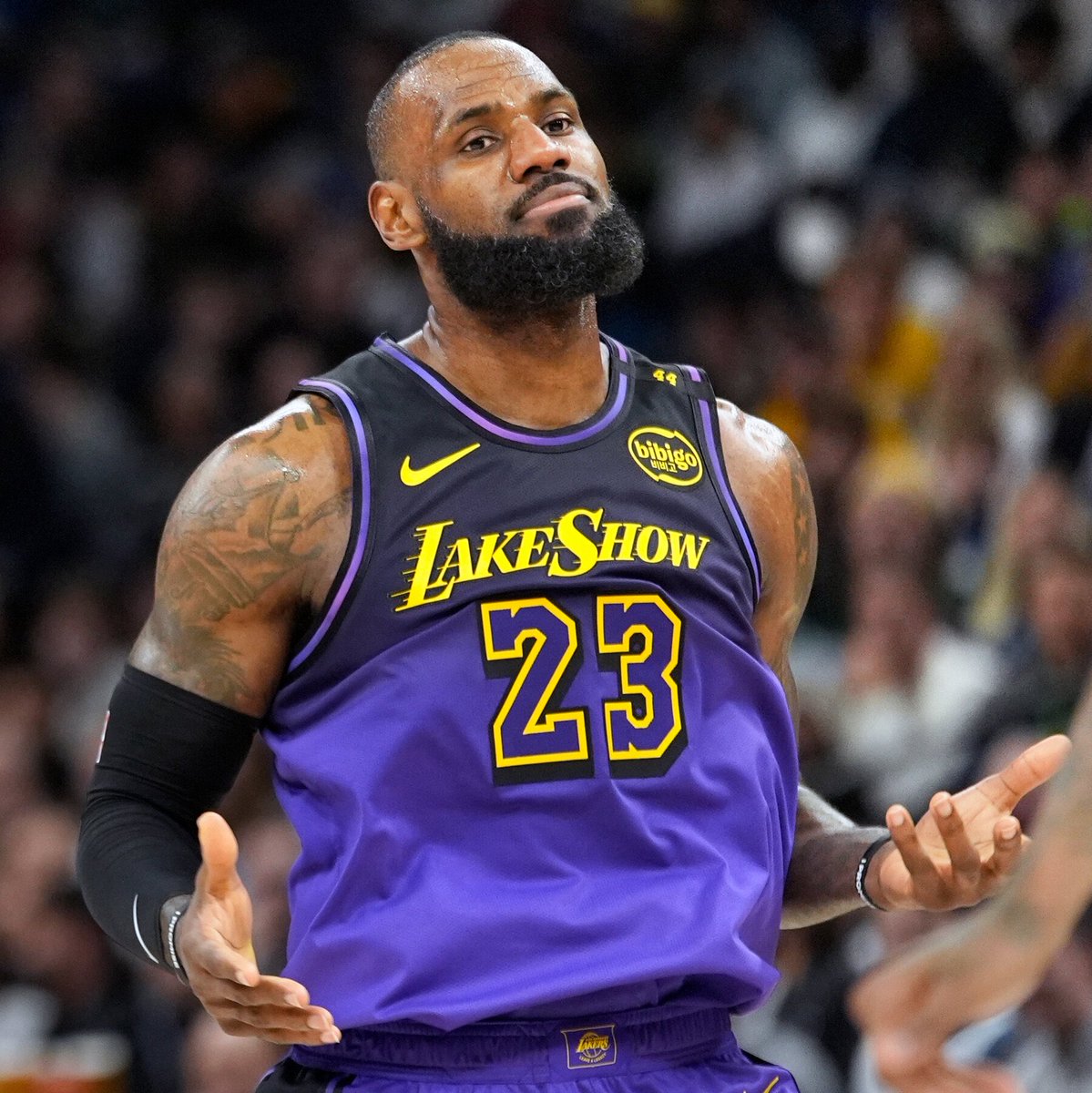 NBA Retweet tweet media