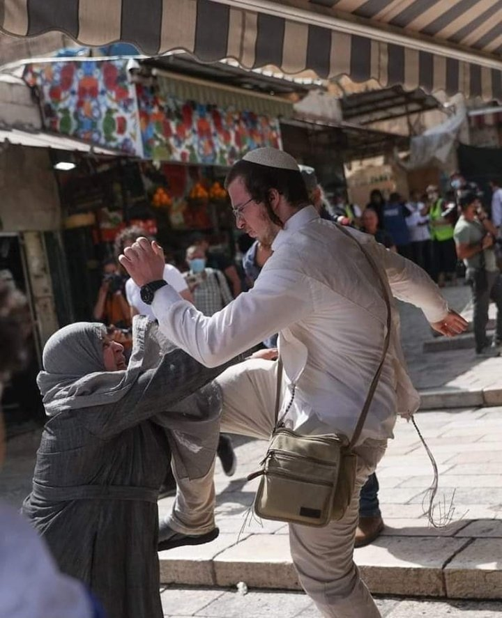 Antifa_Ultras tweet media