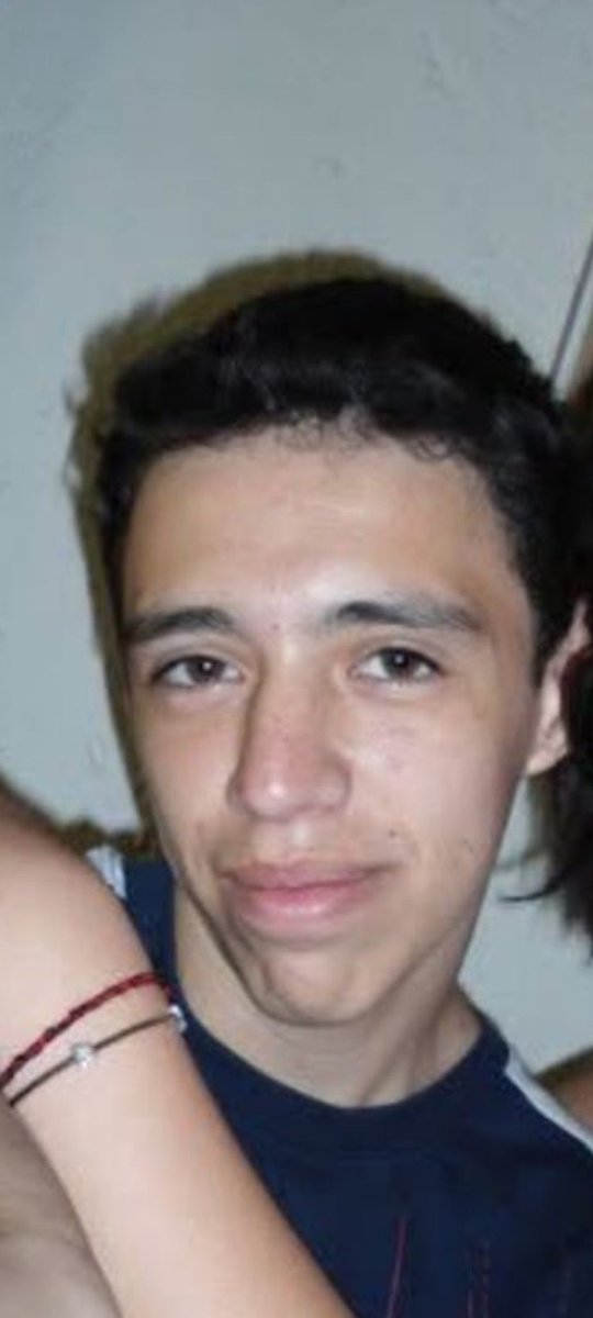 Esse aqui é o rosto do <a href="/FabrizioFauna/">Fabrizio Fauna</a> advogados do <a href="/vinijr/">Vini Jr.</a> já entra com uma ação por racismo no rabo dessa babaca.