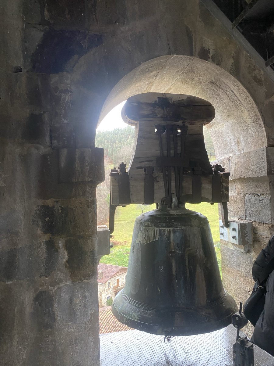 HARROW_h's tweet photo. #ORGANO de la parroquia de #AndraMari de #Zeanuri (ubicada en el barrio de Eleizondo), Bizkaia, es un instrumento histórico destacado, construido en 1910 ; https://t.co/6cUddWNQgr https://t.co/uiwcpkQ1J9