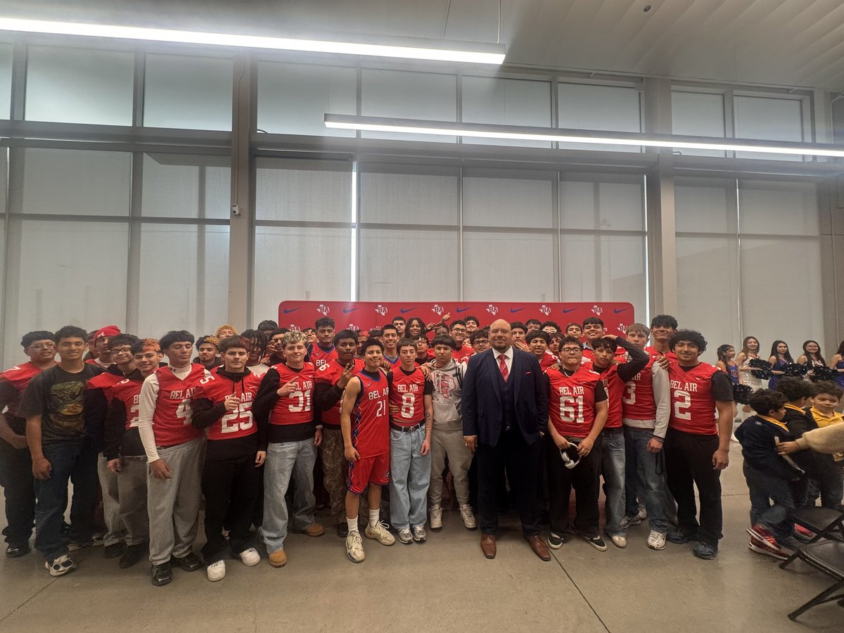 O. Gomez tweet media