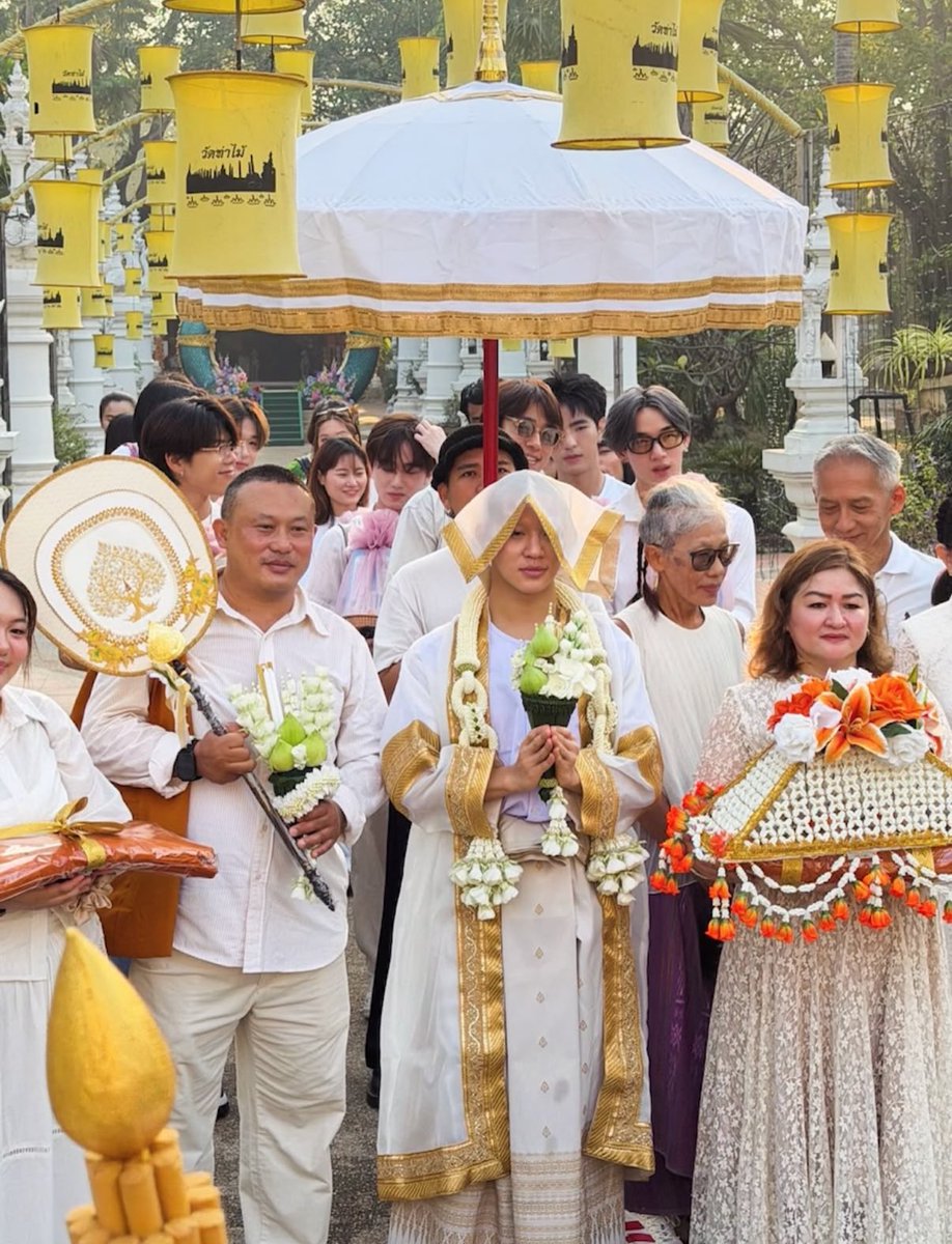 ‎☆ ⋆｡ 𝑏𝑒𝑠𝑖𝑑𝑒 - ʟᴇɢᴏ‎‎ °‧ ★ tweet media