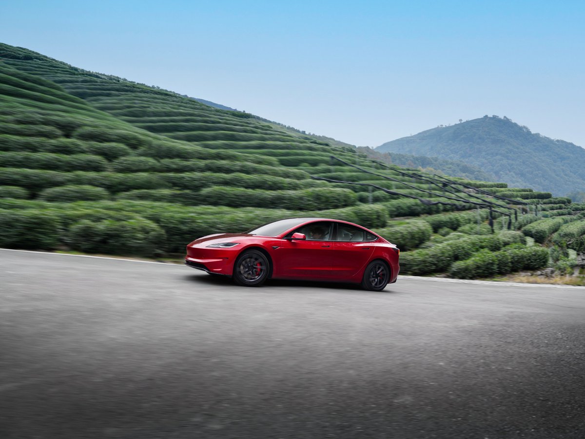 Tesla_Asia's tweet image. Ultra Red♥️