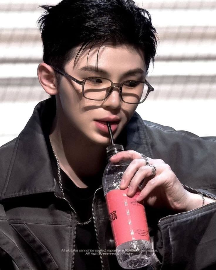 caratstalk's tweet photo. [17s] SIAPA KANGEN CIMOL KITAAAA https://t.co/QfNzKMaG5q