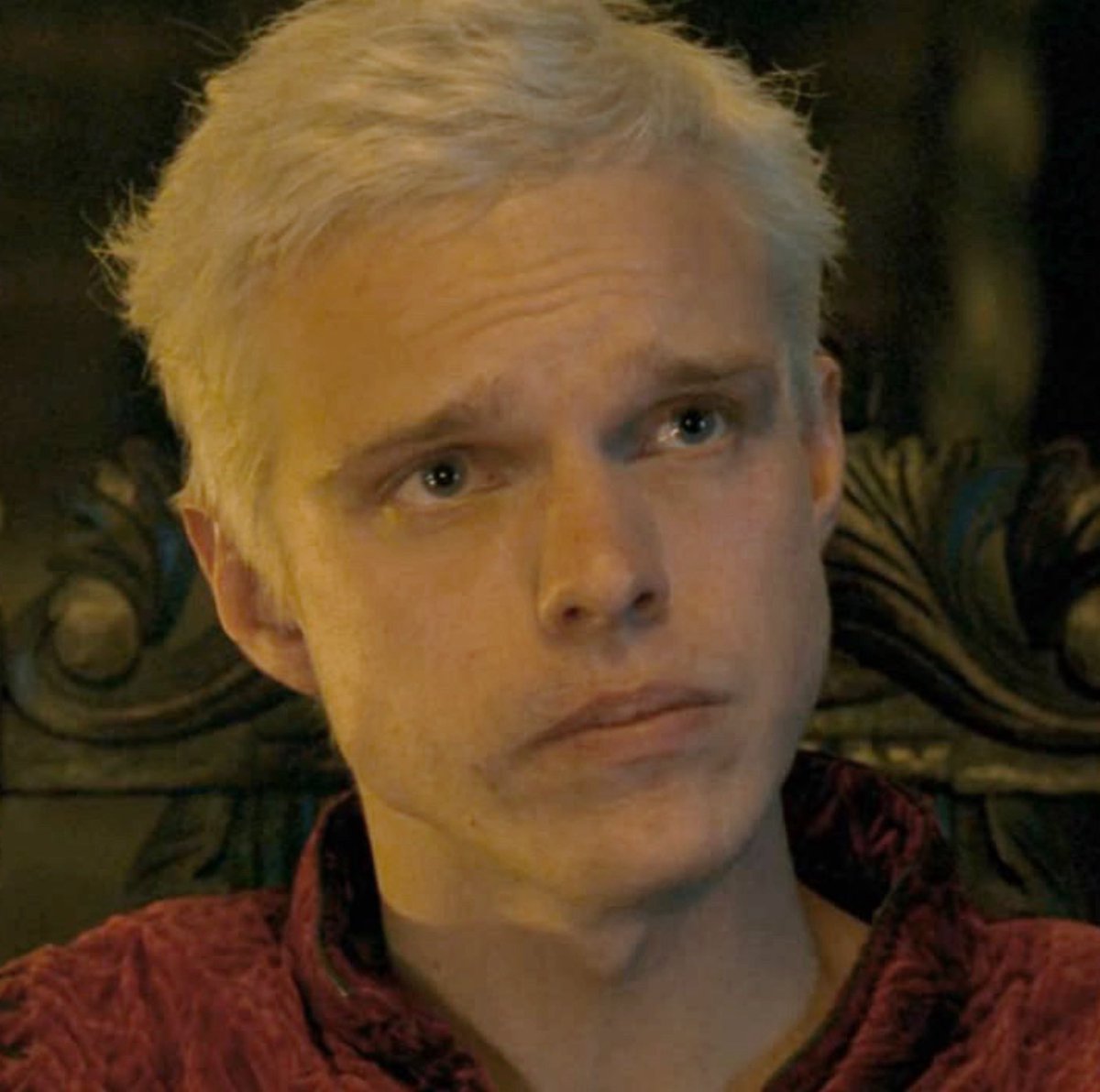 jacesmomager's tweet image. Whenever the Jacaerion TikTok edits make Jace refer to his twin as “friend” I imagine Aerion has this face bc what do u mean “friend”? We were one heart, the true blood of the dragon yap yap yap who’s a FRIEND??