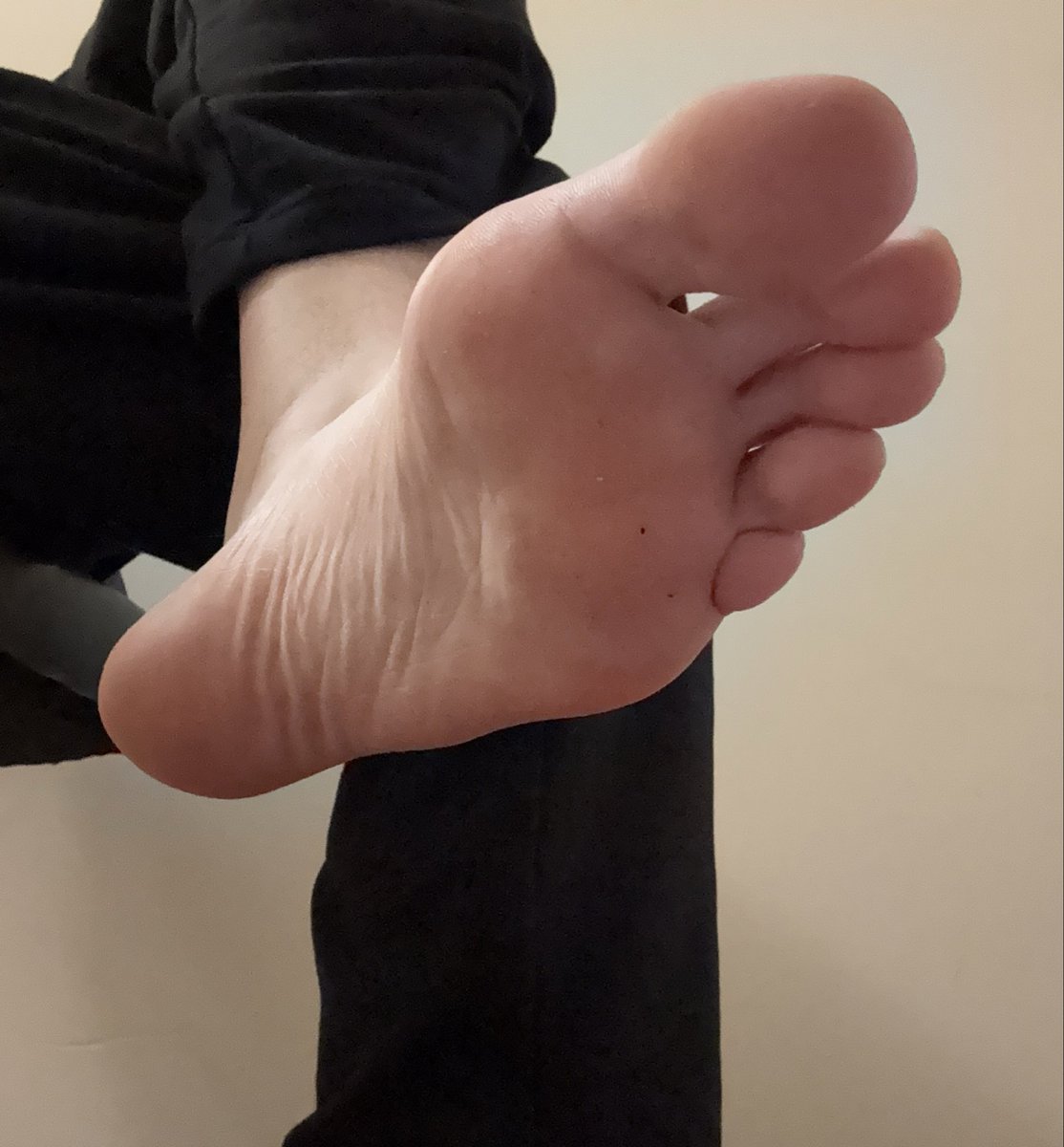 FootguyDC tweet media