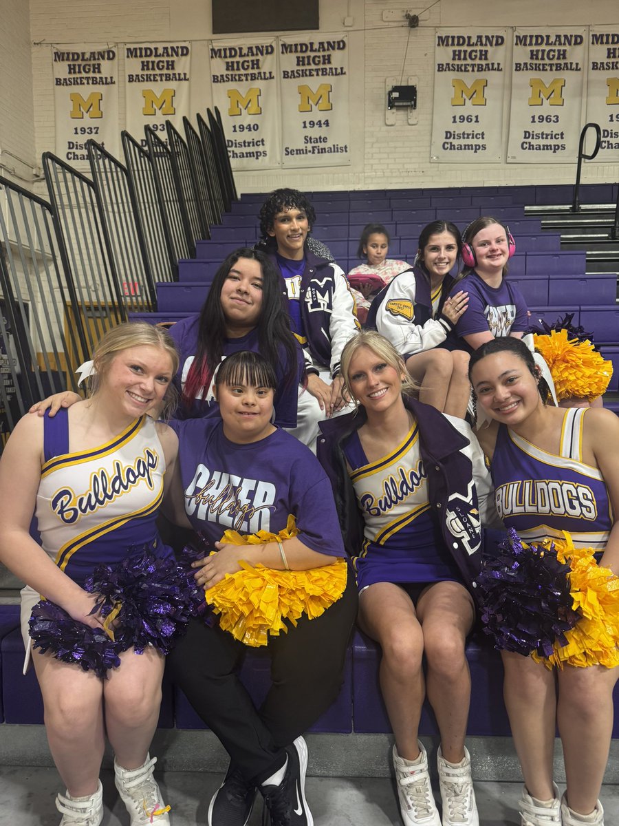 Michelle Navarrete 🌵 tweet media