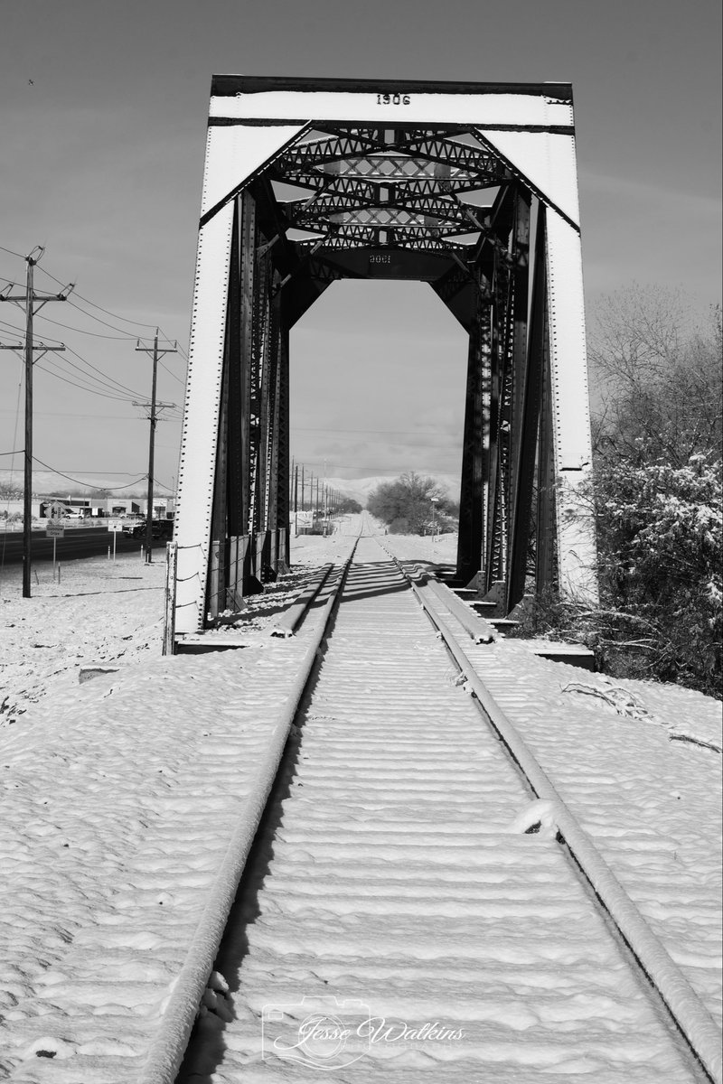 Jayocg8's tweet photo. Some snow fell on the old Bailey Bridge. 

#photography #monochrome #mononchromephotoraphy #railroad https://t.co/GR63gBvxBz