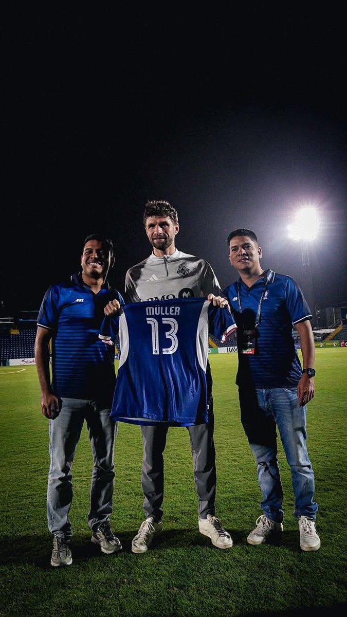 El segundo mejor jugador en pisar la cancha del Fello Meza, el primero es Randall Brenes 🥱