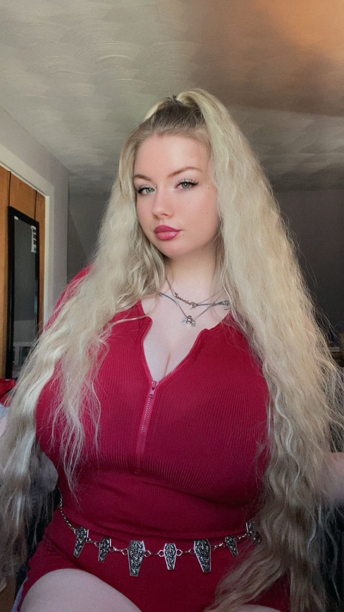 ValarieVain's tweet photo. Click the second link - its new 👣😈

Princess • worship • foot fetish • toes • soles • feet • blonde • big boobs https://t.co/MGrWOCFWsq