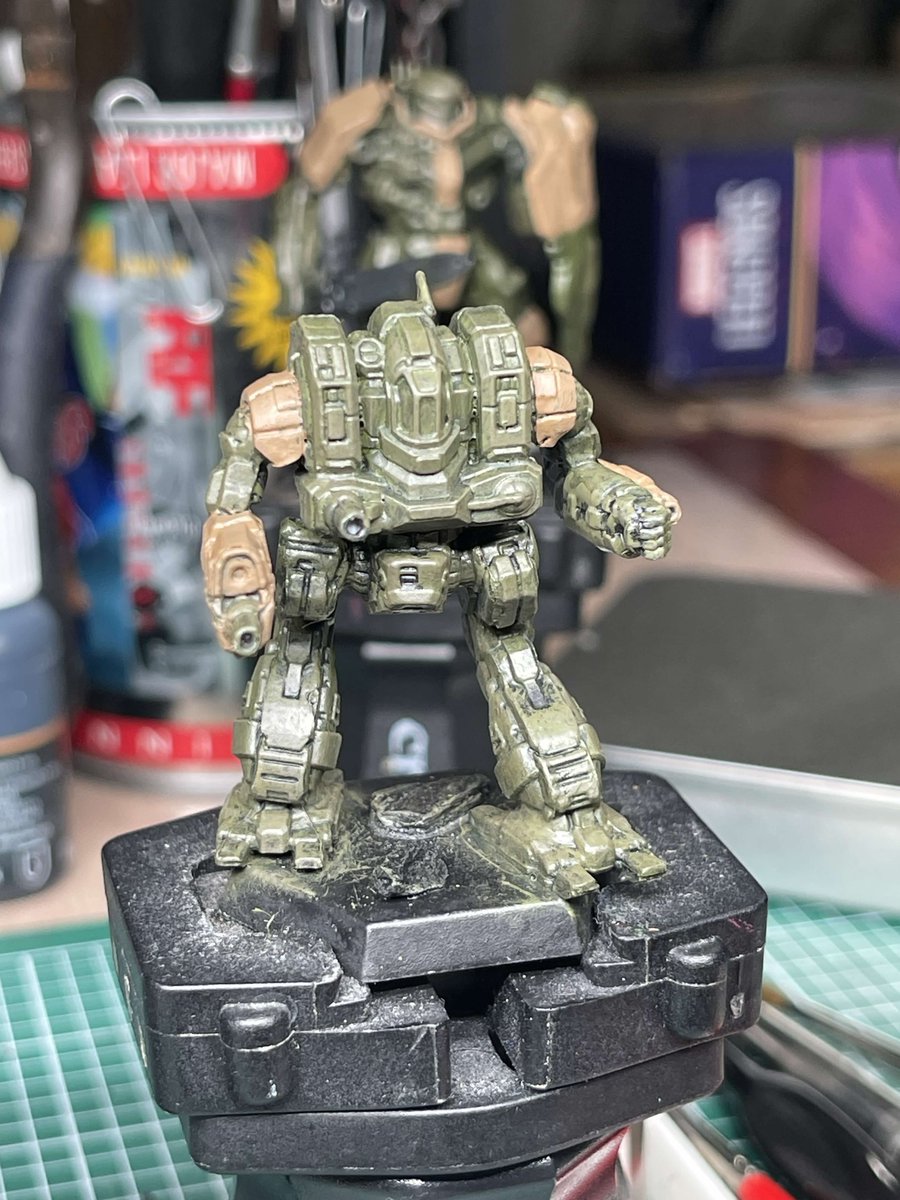 #hobbystreak day 5: More base for the yellow on my lance.  Some parts were easy to decide, but still thinking about how to finish up the color division on these three.