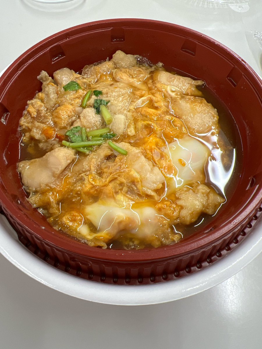 問題：どこの親子丼でしょう？😏