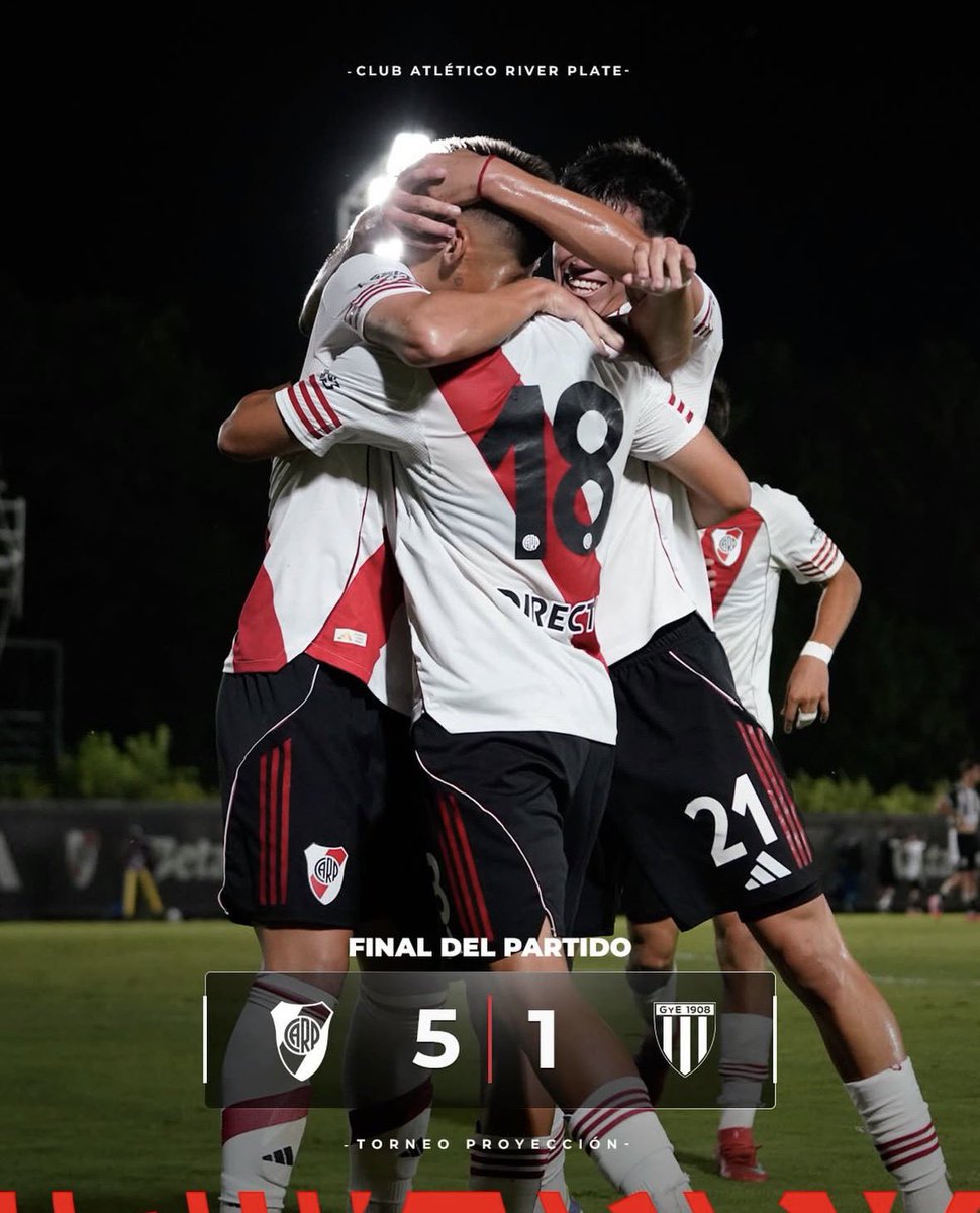 LingottE22's tweet photo. 🐔Gran partido de la reserva de River Plate, dando vuelta el resultado y coronando con una goleada.

⚽️Goles:
-Santiago Espíndola ‘55 
-Leonel Jaime ‘59
-Jonathan Spiff ‘60
-Thiago Salvatierra ‘84
-Lautaro Pereyra ‘86 https://t.co/4BrWaROnEi