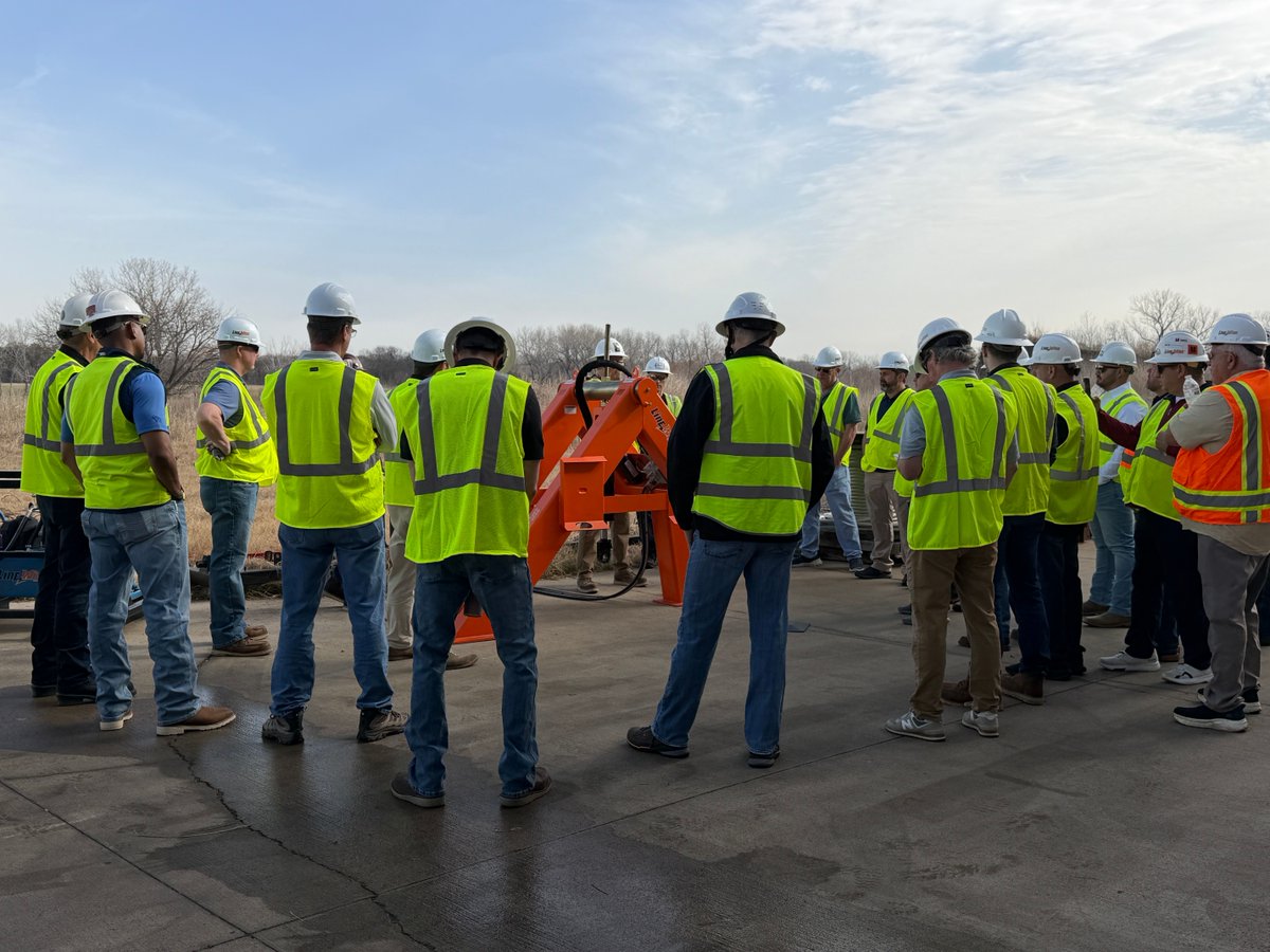 LineWiseUp's tweet photo. What an incredible kickoff to 2026!

Huge thank you to our sales reps and valued partners who showed up ready to learn, collaborate, and level up at our 2026 Sales Training.

We are excited for what’s ahead and even more grateful for who we get to build it with.

Let’s go, 2026! https://t.co/rU2Ww1AlNa