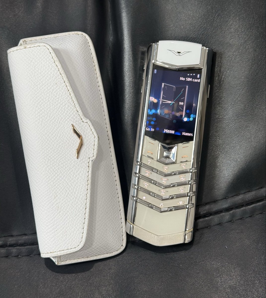 haanhluxury's tweet photo. Vertu Signature là một trong những dòng sản phẩm được giới doanh nhân Việt Nam đặc biệt yêu thích
https://t.co/AQyQpj7Dcy
. #vertu #signatures https://t.co/7VLYGfDSg2