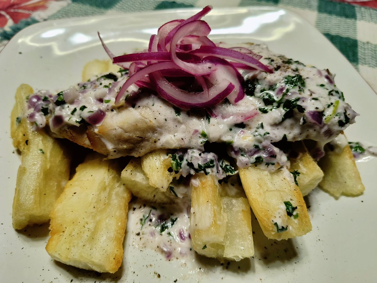 UniqueHiFi's tweet image. What's for dinner?
My take on the signature dish of the Samaná Peninsula on the Dominican Republic northeast coast, Pescado (rock cod) en Salsa de Coco con Yuca-Frita.
#HomeChef #HomeCooking #food