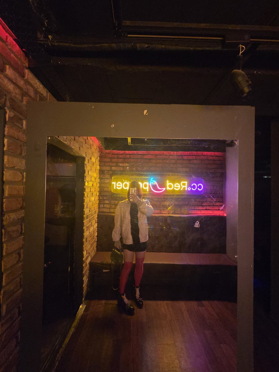 바이올렛 tweet media