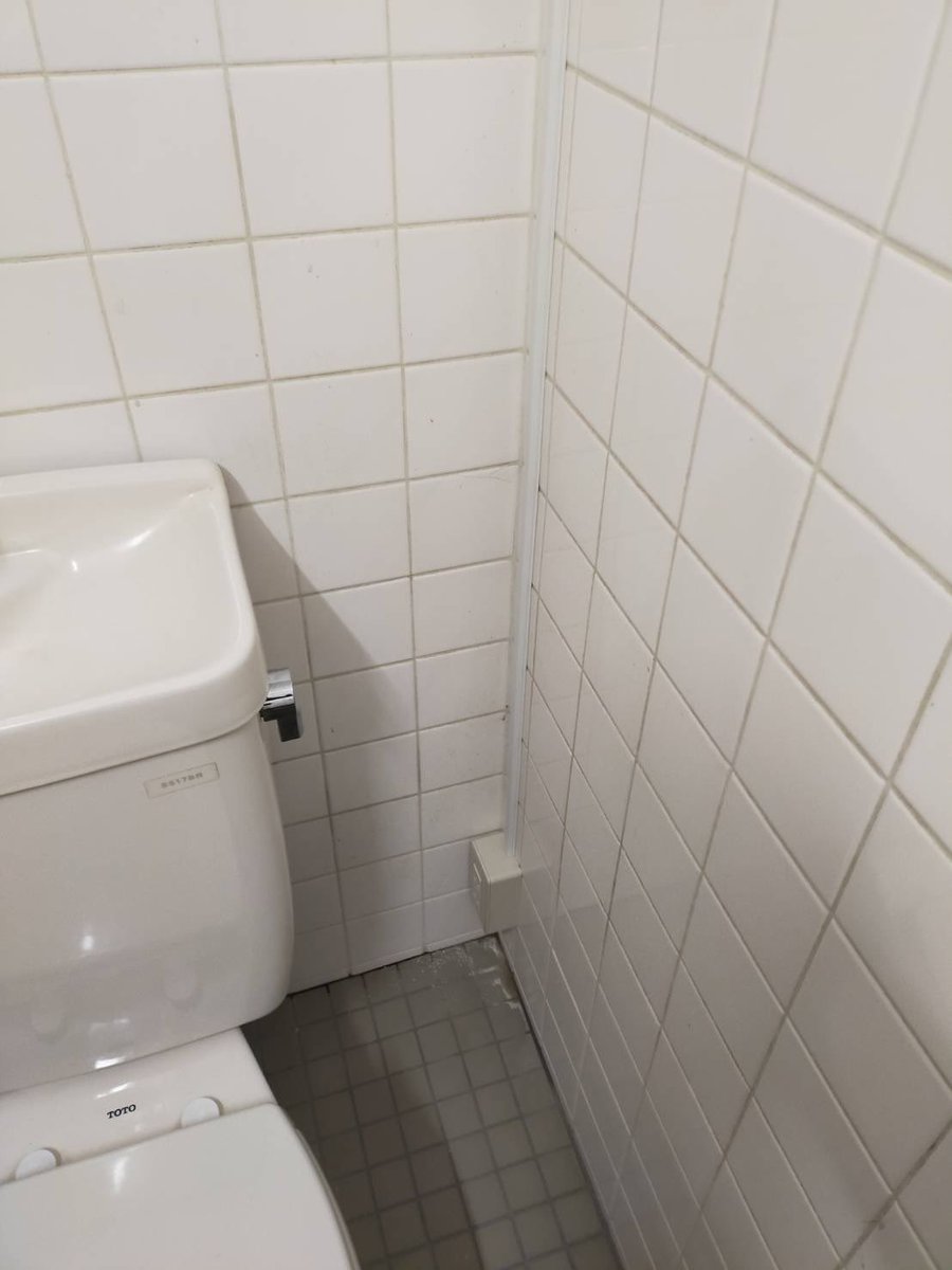 sination5's tweet photo. 学生寮トイレ改善工事🚽

✔ 窓用換気扇新設
✔ 専用コンセント増設

入居者満足度アップ＆衛生対策。

アトム電器東村山店
☎042-391-7143

#学生寮管理 #アパート経営 #賃貸オーナー #空室対策 #東村山 https://t.co/P0EqUALiDr