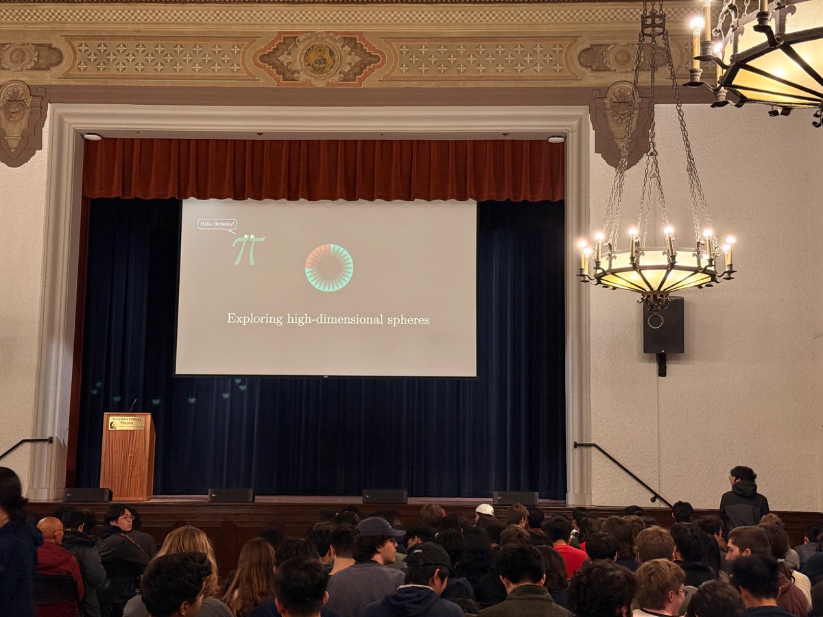 georgeing's tweet image. 3blue1brown surprise lecture at Berkeley!