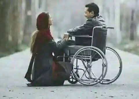 زندگی میں ساتھ دینے والے اگر بےبس اور لاچار ہوجائیں تو انہیں سنبھالا جاتا ہے, تبدیل نہیں کیا جاتا 🖤__