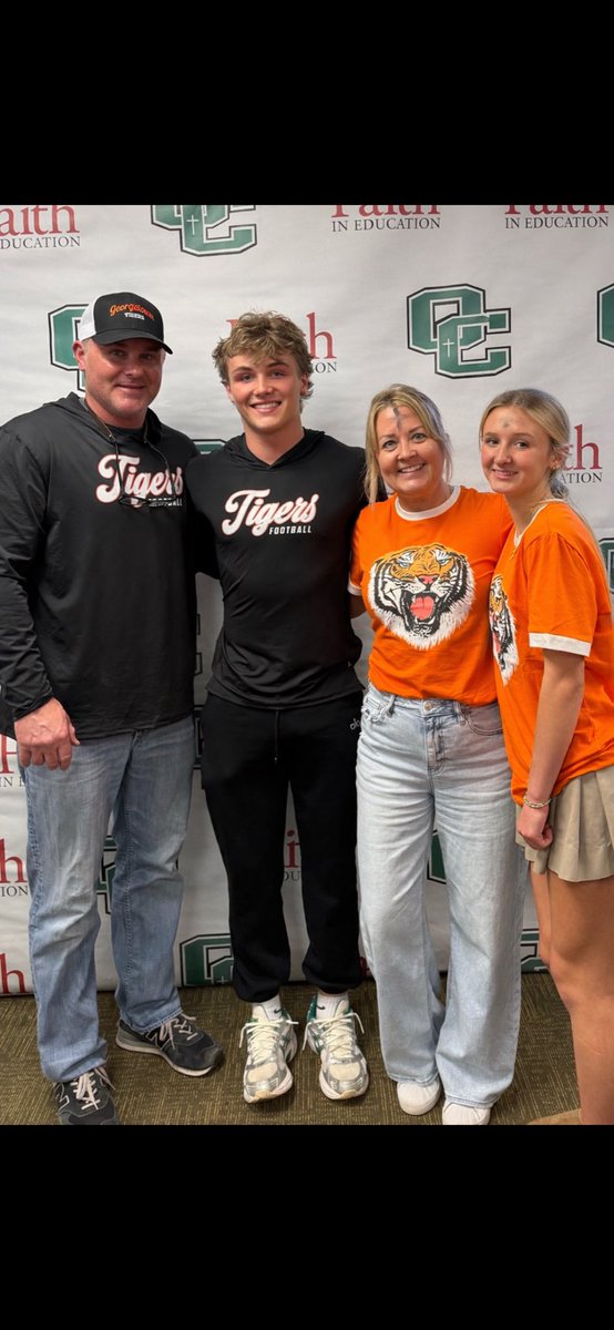 Luke Thomas tweet media